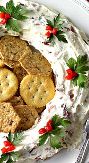 Cheese Wreath, Appetizers Ideas, Christmas Cheese, Cheese Ball Recipes, Christmas Brunch, Xmas Food, Christmas Dishes, Holiday Appetizers, Christmas Party Food