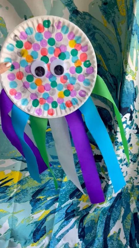 Ocean Animals Preschool Crafts Art Projects, Ocean Arts And Crafts For Toddlers, Octopus Toddler Craft, Ocean Animals Preschool Craft, Beach Theme Toddler Crafts, Toddler Under The Sea Crafts, Summer Crafts For Two Year Olds, Octopus Activity For Preschool, Ocean Animal Art Preschool