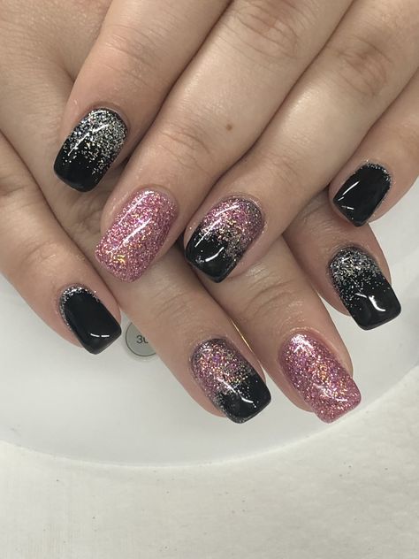 Pink And Black Gel Nails Ideas, Black And Pink Nails Ideas Glitter, Valentines Nails Black And Pink, Black Pink And Silver Nails, Black Pink Silver Nails, Black Pink Ombre Nails, Black Dip Nail Designs, Pink And Black Acrylic Nails Designs, Black And Silver Ombre Nails