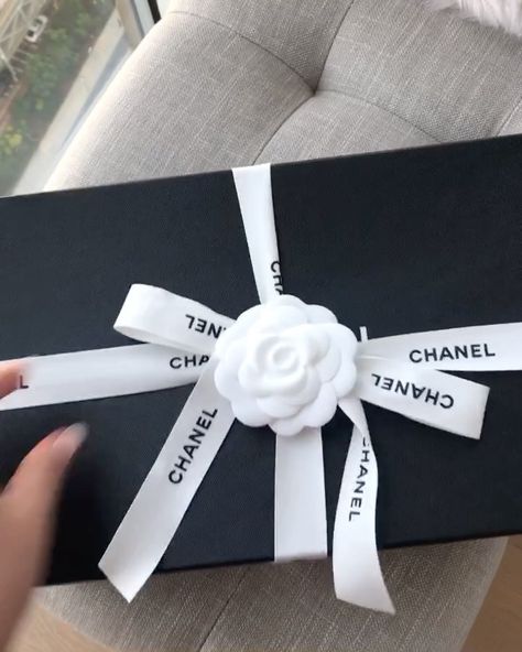 Aesthetic Unboxing, Chanel Aesthetic, Chanel Box, Chanel Backpack, Replica Designer Handbags, Chanel Purse, Designer Belts, Dior Handbags, Hermes Handbags