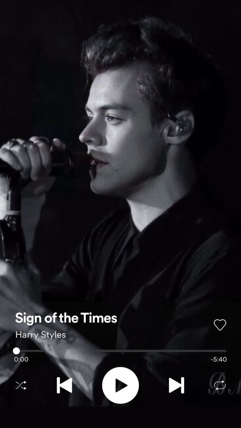 Sign Of The Times Aesthetic, Sign Of The Times Harry Styles, 2000s Boys, Harry Styles Lockscreen, Harry Styles Smile, Harry Styles Hot, Sign Of The Times, Harry 1d, One Direction Wallpaper