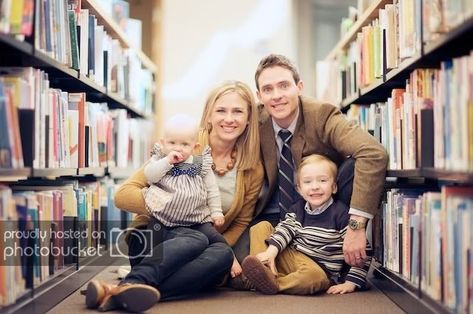 Family Library Photoshoot, Library Family Photoshoot, Family Photos In Library, Library Shoot, Library Photography, Library Photoshoot, Library Photo Shoot, Indoor Family Photos, Family Library