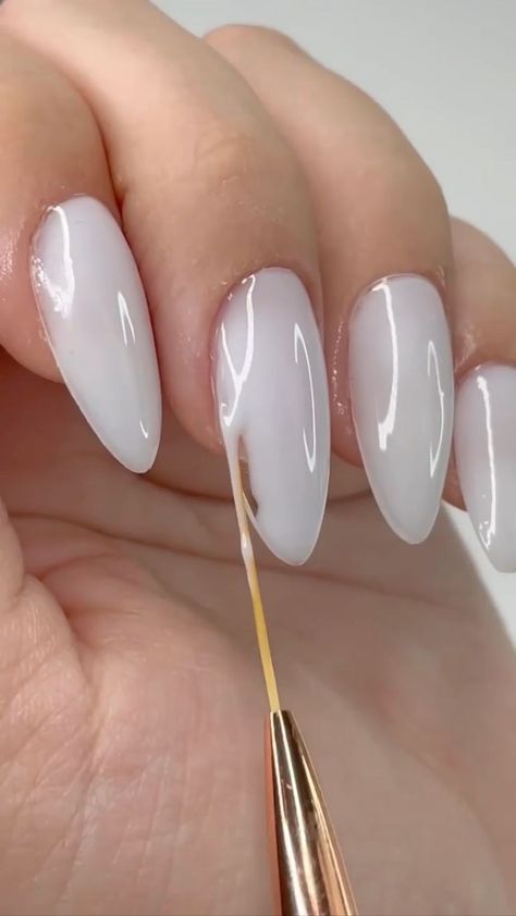 nailsszone on Instagram: Creme de la cream 💅🏼🤍😍 By: @nailzkatkat Simple Shellac Nails, Shellac Nails Ideas, Nails Ideas Yellow, Nails Ideas Orange, Nails Ideas Ombre, Neutral Nails Ideas, Easy Nails Ideas, Nails Ideas November, Cute Dip Powder Nails