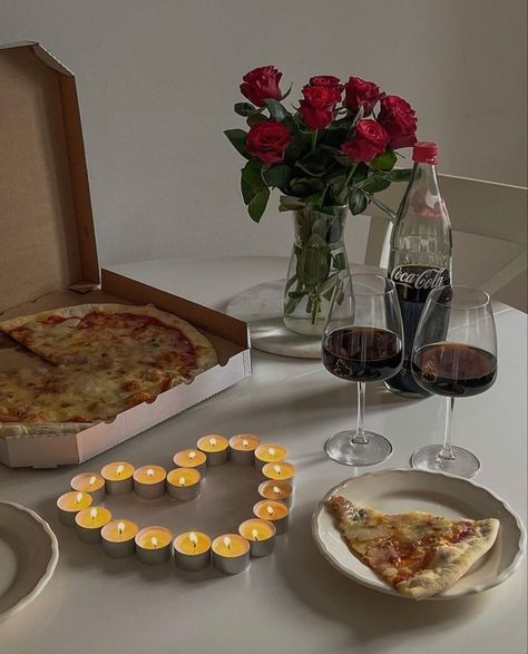 Romantic Table Setting For Two At Home Ideas Simple, Cena Romantica Aesthetic, Inside Picnic Ideas Romantic, Anniversary Ideas At Home, Anniversary Vibes, Anniversary Aesthetic, Anniversary Dinner Ideas, Romantic Dinner Decoration, Romantic Date Night Ideas