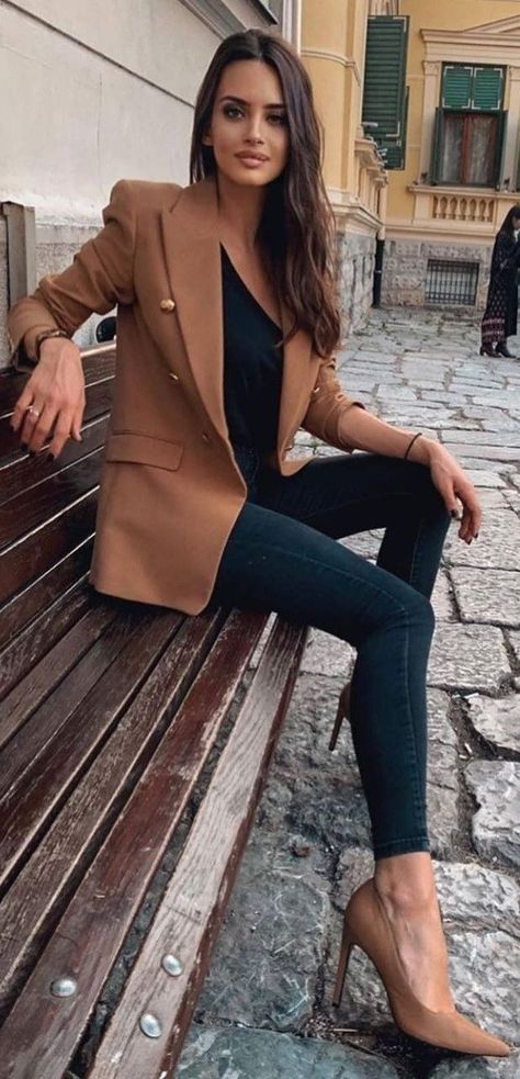 Stil Elegant, Business Outfit, Casual Work Outfits, Effortless Elegance, Looks Chic, Work Outfits Women, Professional Outfits, Business Casual Outfits, Casual Style Outfits