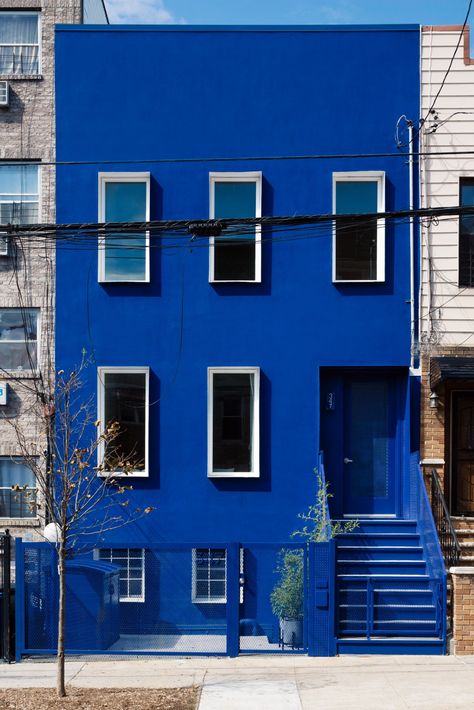 LOT Office for Architecture creates all-blue building in Bushwick Colour Building, Corrugated Wall, Urban Art Installation, Artist Couple, Concrete Siding, Brooklyn Design, Pretty Houses, Blue Building, Blue Office