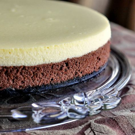 Tuxedo Cheesecake, White Cheesecake, Easy Holiday Desserts, Rock Recipes, Best Cheesecake, White Food, Kitchen Black, Whipping Cream, Cheesecake Recipe