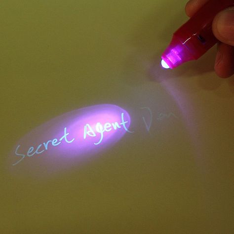 Make your Own Spy Equipment For Kids at Home. Gear for Free! Invisible Ink Diy, Diy Invisible Ink, Invisible Ink Pen, Spy Equipment, Spy Kit, Holiday Gift Tags Printable, Disappearing Ink, Halloween Goodie Bags, Spy Gear