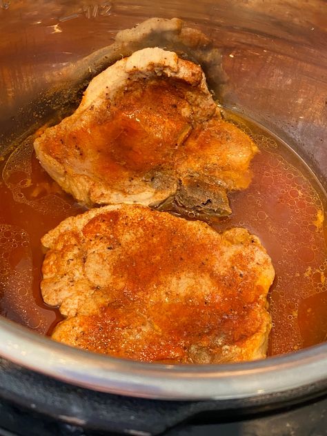 This Instant Pot Bone In Pork Chops recipe makes juicy, tender meat that is perfectly seasoned. You’ll love how easy it is to cook flavorful pork chops in the pressure cooker. Porterhouse Pork Chop Recipe, Rib Chops Recipe, Slow Cook Pork Chops, Thick Cut Pork Chop Recipes, Instapot Pork Chops, Pressure Cooker Pork Chops, Instant Pot Spaghetti Recipe, Pork Steak Recipe, Bone In Pork Chops