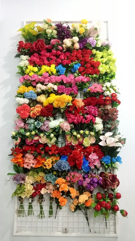 Fake Flower Display, Fake Flower Wall Decor Diy, Faux Flower Storage Ideas, Artificial Flower Storage Ideas, Fake Flower Storage Ideas, Flower Storage Ideas, Craft Office Ideas, Floral Storage, Rak Display