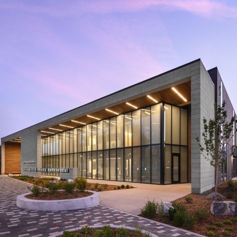 Englewood Police Headquarters | DLR Group Accessibility Design, Church Building Design, Modern Restaurant Design, School Building Design, Commercial Design Exterior, Employee Wellness, Factory Building, Modern Architects, Small Buildings