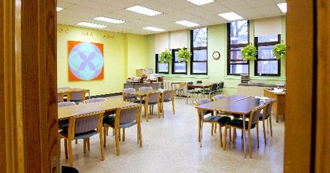 Read how Feng Shui principles can help give your classroom the right design. Feng Shui Earth Element Decor, Feng Shui Classroom, Feng Shui Earth Element, Heart Money, Woman In Business, Fengshui Decoration, Progress Motivation, Create Your Life, River Flow