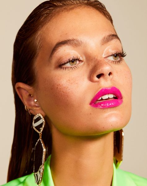 Hot-pink lips, blue eyeliner and bold blush are back — but with a modern twist Hot Pink Blush Makeup Look, Hot Pink Lip, Hot Pink Lips Makeup Look, Hot Pink Lips Makeup, Bold Pink Lip Makeup, Bright Pink Lipstick, Real Techniques Blush Brush, Neon Pink Lipstick, London Wonders