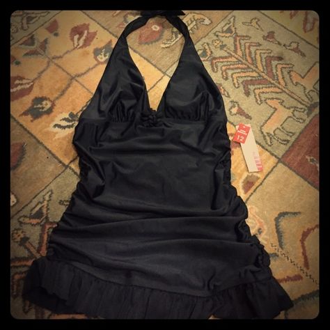 SOLD as bundle -Swim top Black halter swim top- cups are not padded- gathered around waist with ruffle bottom- sliming fit- new with tags Elle Swim 2000s Dresses, Swimming Outfits, 2000s Clothes, 2000s Fashion Outfits, Swimming Outfit, Black Halter, Cute Swimsuits, Alternative Outfits, Feminine Outfit