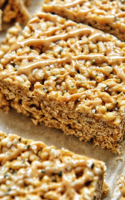 Rice Crispy Squares, Rhubarb Crumble, Granola Breakfast, Puffed Rice, Butter Rice, Vegan And Gluten Free, Rice Crispy Treats, Crispy Treats, Desserts Recipes