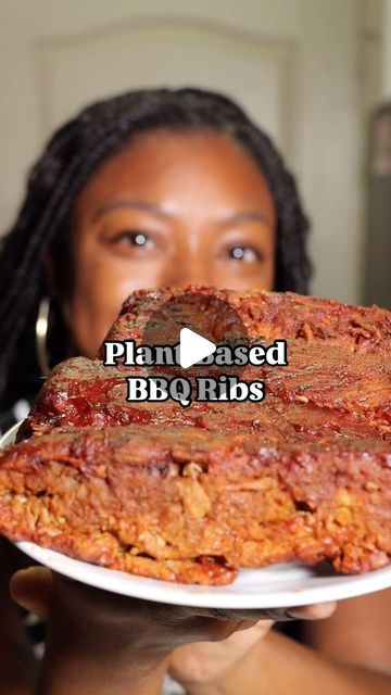 Brianna - The Plant-Based Princess on Instagram: "As Summer enters the chat, it’s time to impress your guests at the next cookout on a whole different level with these meaty, plant-based ribs!   Vital wheat gluten aka seitan provides the vegan ribs with the extra meaty texture. These plant-based ribs were actually very tasty and paired perfectly with a spicy coleslaw.   DISCLAIMER: I don’t suggest using vital wheat gluten often because it is a processed food, but if you’re going to eat seitan, definitely opt for making it yourself.   Ingredients 👇🏾 Dry ingredients: * 2 ⅓ cups vital wheat gluten * ½ cube of no-beef bouillon * ⅓ cup nutritional yeast * 4 teaspoons smoked paprika * 2 teaspoons onion powder * 1 ½ teaspoons garlic powder * 2/4 teaspoon cayenne pepper * 1 teaspoon brown sugar Vital Wheat Gluten Recipes, Seitan Ribs, Mushroom Seasoning, Spicy Coleslaw, Vegan Ribs, Vital Wheat Gluten, Wheat Gluten, Bbq Ribs, Cayenne Pepper