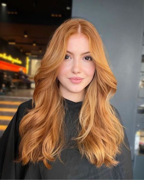 Ginger Strawberry Blonde Hair, Bright Copper Hair With Highlights, Summer Ginger Hair, Caramel Red Hair, Ginger Hair With Highlights, Light Ginger Hair, Blonde And Strawberry Blonde, Gingerbread Caramel Hair, From Blonde To Red