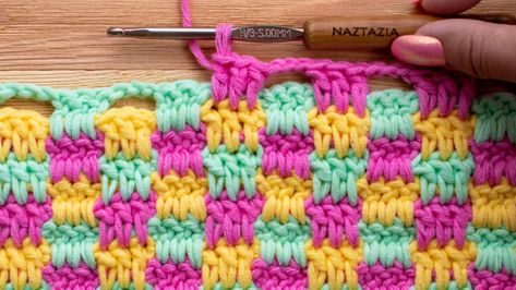 Crochet Mini Check Plaid Stitch Pattern DIY Tutorial Boucan Pattern Stitch, Mini Check Plaid Stitch, Aesthetic Crochet Blanket, Different Crochet Stitches, Plaid Crochet, Crochet Blanket Pattern Easy, Free Aesthetic, Crochet Knit Stitches, Easy Crochet Blanket