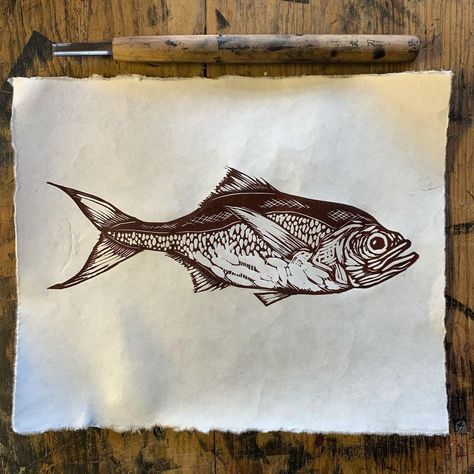 Linocut Fish Print, Fish Printmaking, Sardine Tattoo, Fish Linocut, Linocut Shirt, Animal Line Drawings, Sea Creatures Art, Lino Art, Linocut Art