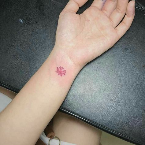 Nana Tatoos, Red Flower Tattoo, Red Lotus Tattoo, Small Lotus Tattoo, Delicate Tattoos For Women, Fredericton New Brunswick, Pink Tattoo, Pretty Tattoos For Women, Cute Tiny Tattoos