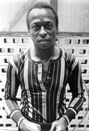 Miles Davis: from buttoned-down Ivy League to Issey Miyake flamboyance Black Ivy, Jazz Artists, Ivy Style, Miles Davis, Jazz Musicians, Trumpeter, Jazz Blues, Jazz Festival, Black N White Images