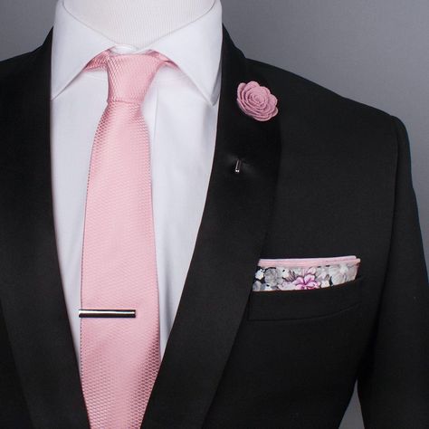 Black And Light Pink Wedding Ideas, Groomsmen Attire Black And Pink, Groom Pink Wedding, Black Tux Pink Tie, Wedding Suits Groom Pink, Light Pink And Black Wedding Theme, Light Pink Groomsmen Attire, Light Pink Suit Men, Black Suit With Pink Tie