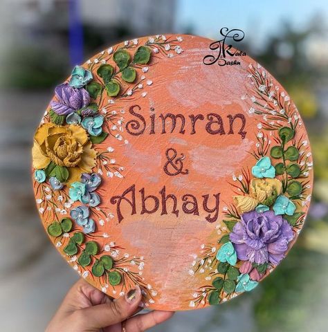 Sculpture Painting Name Plate, Wood Slice Art Decor, Mdf Projects, Mould Art, Lippon Art, Craft Bird, Mirror Canvas Art, Name Plate Design, Peach Saree