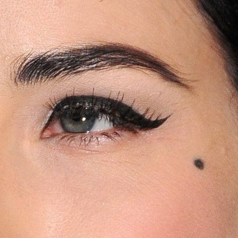 Face Moles Beauty Marks, Beauty Spot Tattoo, Beauty Mark Tattoo, Face Moles, Facial Mole, Spot Tattoo, Mole Tattoo, Moles On Face, Tiny Heart Tattoos