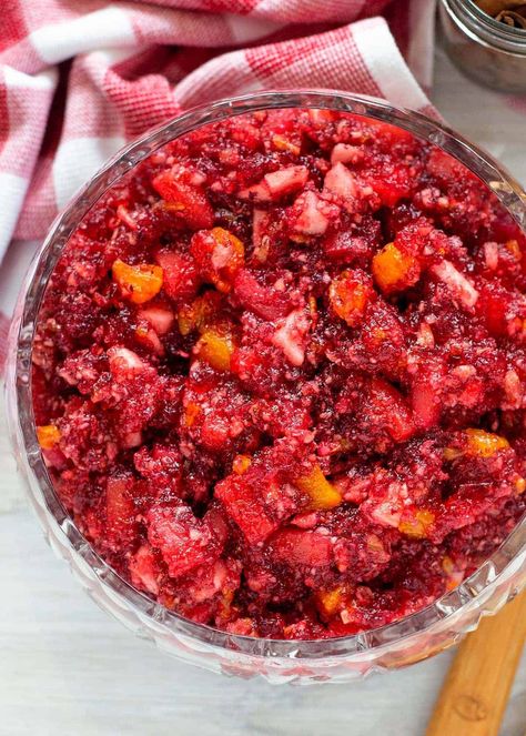 Cranberry Jello Salad Recipe, Salad With Oranges, Cranberry Jello Salad, Cranberry Salad Recipes, Cranberry Jello, Cranberry Jelly, Cranberry Relish, Cranberry Chutney, Cranberry Salad