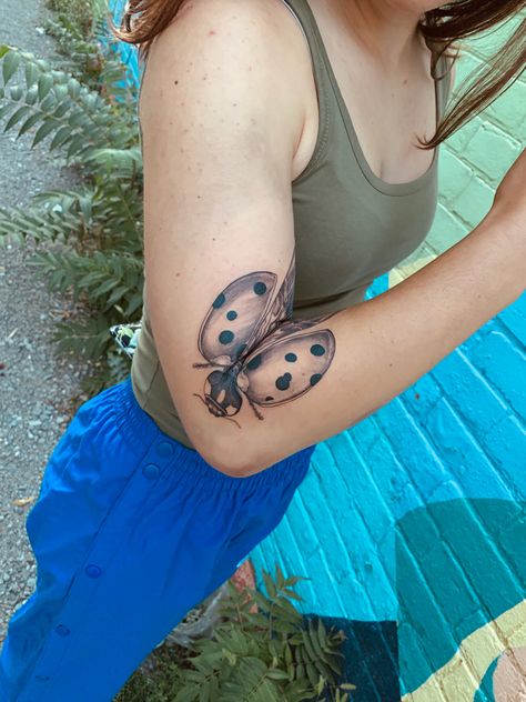 By @maewaono Ladybug Elbow Tattoo, Tattoos Elbow, Tattoo Elbow, Ladybug Tattoo, Tattoos Inspo, Elbow Tattoo, Lady Bug Tattoo, Bug Tattoo, Elbow Tattoos