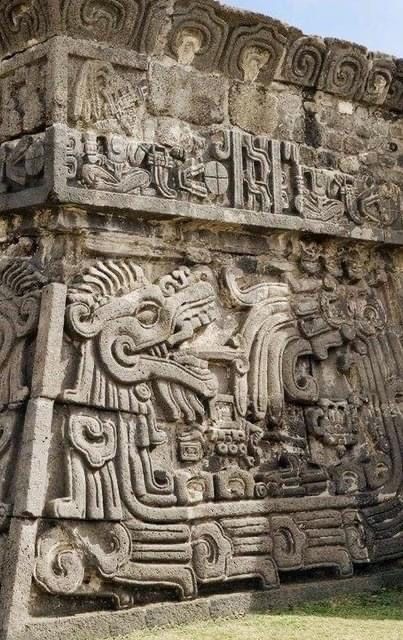 Aztec Structures, Incan Architecture, Toltec Art, Inca Temple, Aztec Aesthetic, Prehistoric Architecture, Aztec Artifacts, Maya Architecture, Aztec Architecture