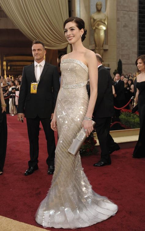 Best Oscar Dresses, Oscar Gowns, Oscar Fashion, Red Carpet Gowns, Oscar Dresses, Mode Chic, Beauty Dress, Anne Hathaway, Red Carpet Dresses