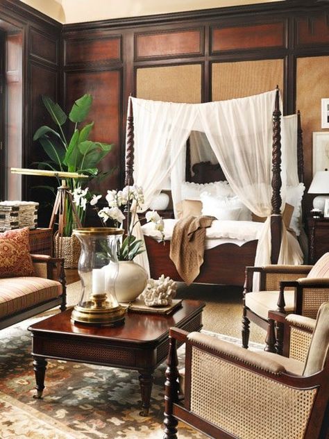 Eye For Design: Tropical British Colonial Interiors This room is inspired by Ralph Lauren and is just plain beautiful. Tropical British Colonial Interiors, British Colonial Bedroom, British Colonial Interiors, West Indies Decor, Tropical British Colonial, Colonial Style Interior, Colonial Bedroom, British Colonial Decor, Tropical Interior