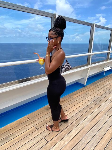 Vacation Outfits Women, Cute Vacation Outfits, Mode Tips, Vacay Outfits, Stylish Summer Outfits, Cruise Outfits, Pilates Studio, Chill Outfits, Looks Black