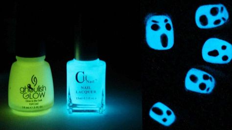 Glow in the dark Ghost Dark Nail Art, Glow In The Dark Halloween, Dark Ghost, Dark Nail, Dark Nail Polish, Dark Halloween, Glow Nails, Seasonal Nails, Diy Nail Art