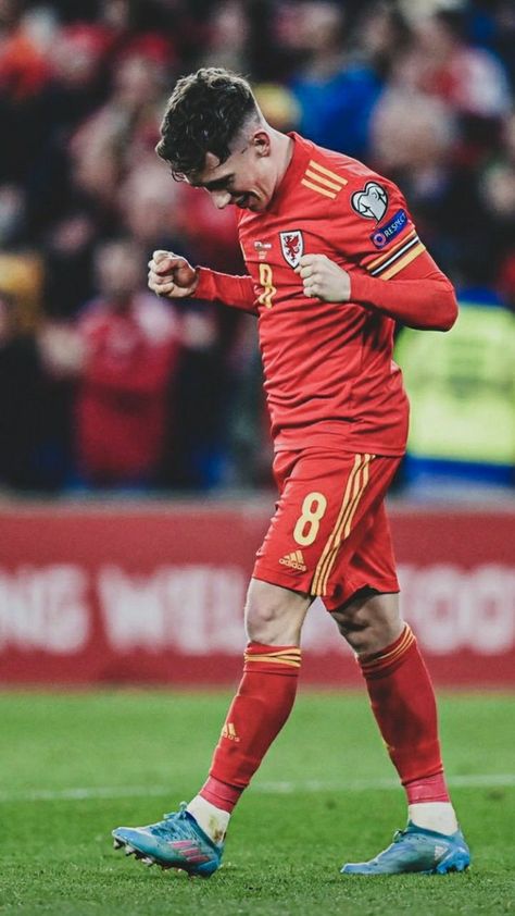 Harry Wilson, Wales Football, Welsh Football, Martin Ødegaard, Wales, Sports Jersey, Football, Baseball Cards, Quick Saves