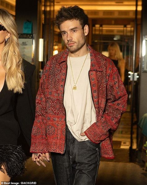 Liam Payne follows in Harry Styles' footsteps as he debuts shaved head in new snaps - after his ex revealed she is expecting her first child Check more at https://maholicious.com/liam-payne-follows-in-harry-styles-footsteps-as-he-debuts-shaved-head-in-new-snaps-after-his-ex-revealed-she-is-expecting-her-first-child/ Jp Saxe, Chiseled Jaw, Marvin Humes, Taylor Russell, Long Brunette, Second Love, Ice Dance, Joe Jonas, Latest Celebrity News