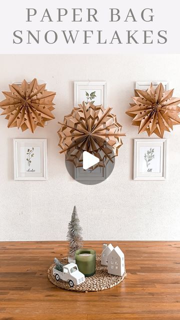 Paper Bag Walls, Paper Bag Snowflakes, Bag Snowflakes, Snowflake Shapes, Snowflakes Art, Minimalist Christmas Decor, Trending Crafts, Paper Bag Crafts, Snowflake Craft