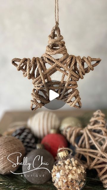 Diy Christmas Topper Star, Rustic Tree Topper Diy, Twine Wrapped Christmas Tree, Diy Twine Ornaments, What To Do With Clear Plastic Ornaments, Diy Rustic Ornaments, Handmade Christmas Tree Decorations, Star Decoration Ideas, Star Making Ideas