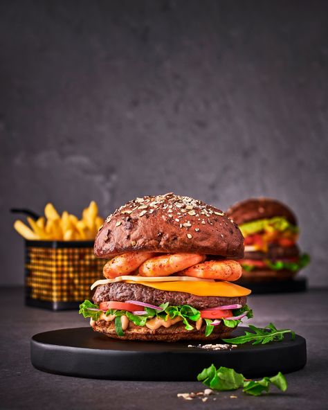 Menu Photography, Burger Photography, Egg Burger, Art Direction Photography, Burger Menu, Fast Food Menu, Food Photoshoot, Food Photography Tips, Restaurant Menu Design