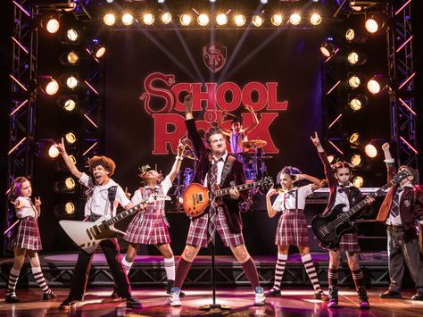 Photo 4 of 8 | Show Photos: School of Rock School Of Rock Broadway, School Of Rock Musical, Rock Costume, Musical Tickets, Rock Music Festival, Alex Brightman, Broadway Tickets, Music Girl, Theatre School