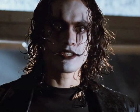 The Crow Art, Bruce Lee Family, Eric Draven, Goth Subculture, Brandon Lee, Crow Art, Cartoon Books, Pretty When You Cry, Bram Stoker