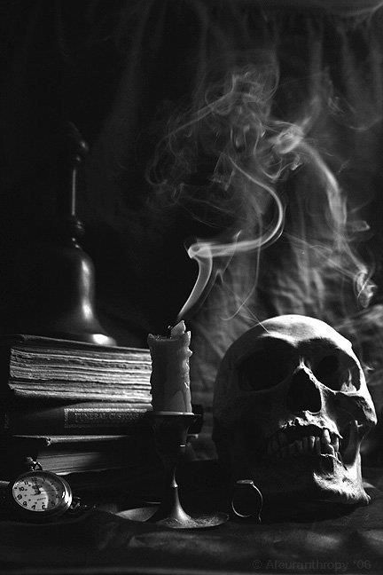 Imagenes Dark, Arte Occulta, Kunst Tattoos, Art Noir, Skull Candle, Gothic Aesthetic, Arte Obscura, Dark Gothic, A Skull