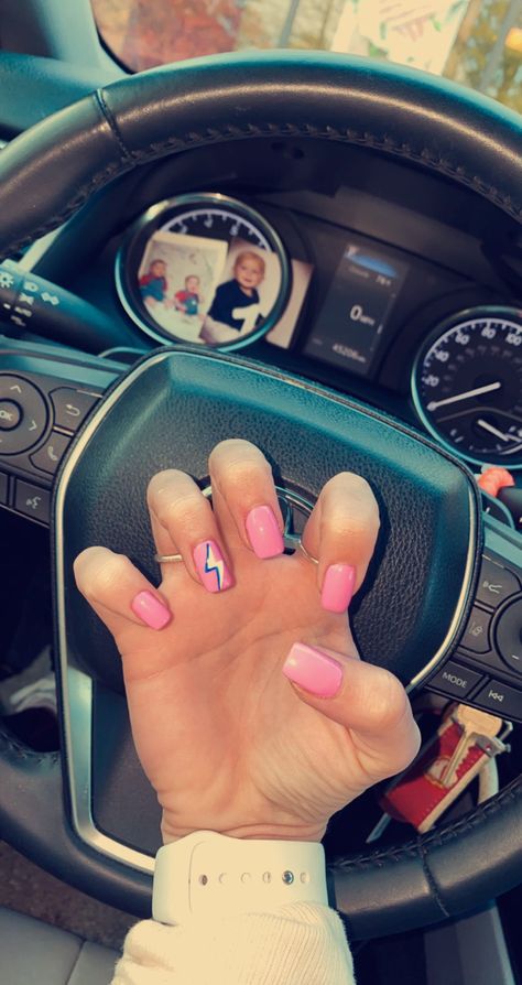 Nails With Lightning Bolt, Nails With Lightning, Pink Western Nails, Bolt Nails, Lightning Bolt Nails, Lightning Nails, Country Acrylic Nails, Uñas Ideas, Classy Acrylic