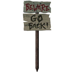 Haunted House 'Beware! Go Back!' Sign - 54cm Link Halloween, Halloween Club, Halloween Animatronics, Spooky Signs, Party Decorations Balloons, Decorations Balloons, Wood Craft Projects, Horror House, Halloween Food For Party