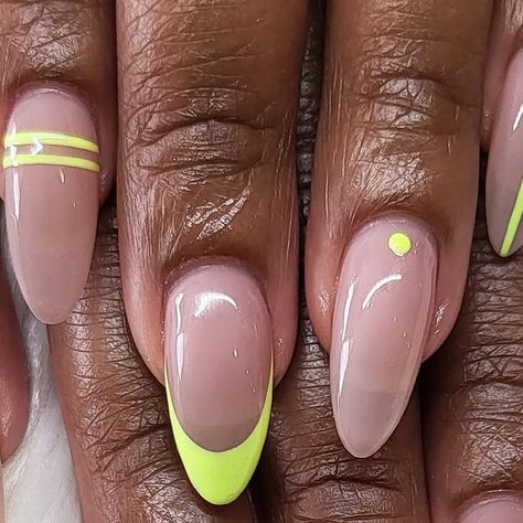 4,519 likes, 9 comments - Thien Ngan Quach (@the.nail.nest) on Instagram: "Lime Green or Neon Yellow? 💚💛 - • Apres Gelx - By Master Artist, Nessa - × Using @apres..." Neon French Tip Nails Oval, Lime Green Nails Design, Lime Green Nails, Green Nail Designs, Oval Nails, Neon Nails, Nail Pro, French Tip Nails, Green Nails