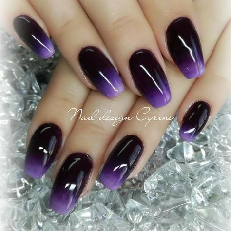 Hombre Nails Black And Purple, Black And Purple Ombré Nails, Black Ombre Dip Nails, Purple Ombre Nails Acrylic, Purple Ombre Gel Nails, Purple Black Ombre Nails, Black And Purple Gel Nails, Dark Purple Nail Art Designs, Purple And Black Acrylic Nails