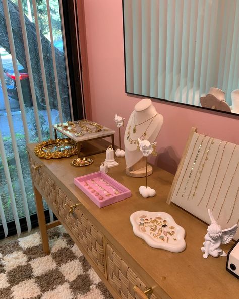 ✨💍 Brace yourself for some serious bling! Our new jewelry store is now open! DIY Charm Bar 💖☁️ , Permanent Jewelry ⚡️⛓️, 14K Gold Filled Dainty Jewelry @pieceandglory_la 😍😍😍 Come sparkle with us & Get Attached! 💎✨ #GetAttached #jewelry #grandopening #sparkleandshine #benow #jewelrystore #sparkle #brace #newjewelry #store #bling #charmbar #goldfilled #pieceandglory #losangelesjewelry #jewelrystudio #permanentjewelry #blackowned #diycharmbar Permanent Jewelry Store, Diy Permanent Jewelry, Charm Bar, Permanent Jewelry, Diy Charm, Brace Yourself, Jewelry Studio, New Jewelry, Now Open