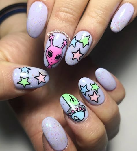 Pink Alien Nails, Alien Nails Design, Ufo Nails, Alien Nail Art, Trippy Nails, Nail Art Korean, Alien Nails, Nailart Ideas, Horror Nails