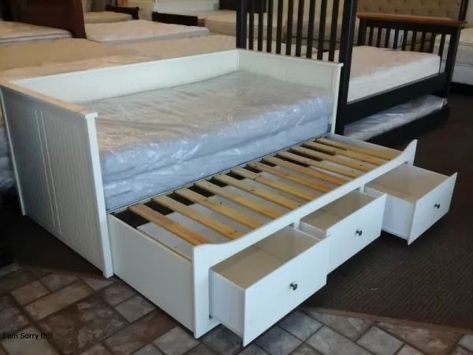 Diy Trundle Bed, Ikea Trundle Bed, Diy Trundle, Trundle Sofa, Ikea Daybed, Pullout Bed, Trundle Bed With Storage, Diy Daybed, Murphy Bed Ikea